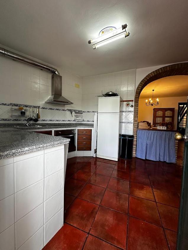 Espaciosa Y Elegante Casa Rural En Los Marines Eksteriør bilde