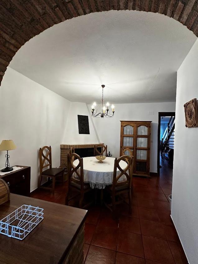 Espaciosa Y Elegante Casa Rural En Los Marines Eksteriør bilde