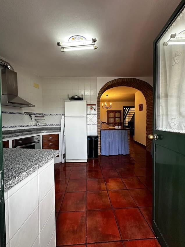 Espaciosa Y Elegante Casa Rural En Los Marines Eksteriør bilde