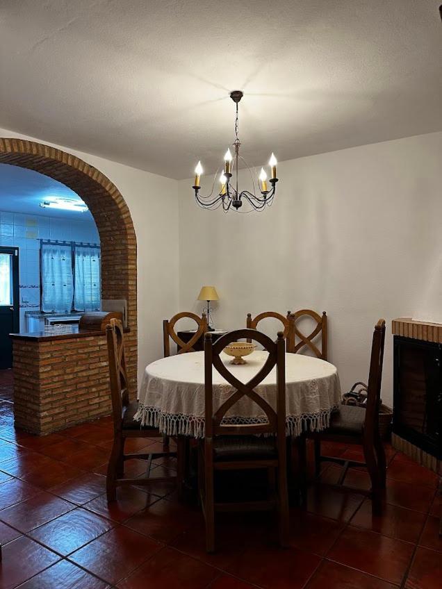 Espaciosa Y Elegante Casa Rural En Los Marines Eksteriør bilde