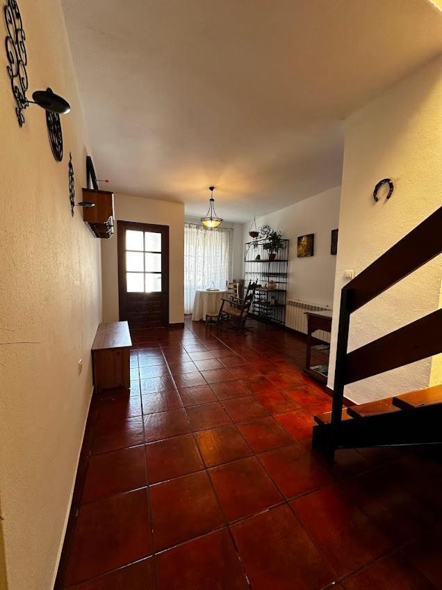 Espaciosa Y Elegante Casa Rural En Los Marines Eksteriør bilde
